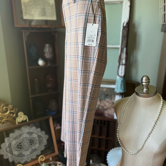 NWT A NEW DAY PLAID CAPRI LOOSE FIT SIZE 4 - Picture 2 of 8